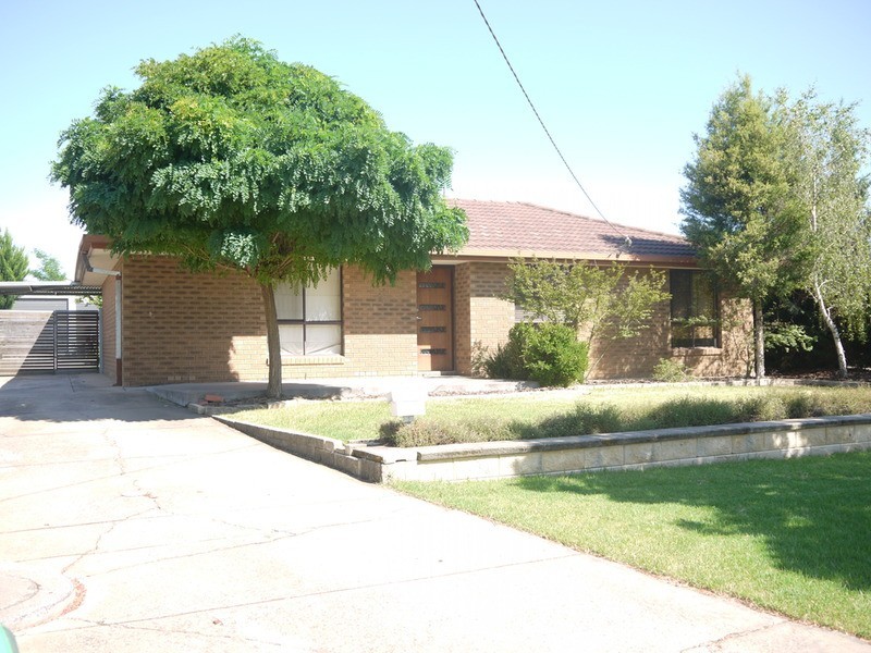 28 Forrest Street, Lake Albert NSW 2650