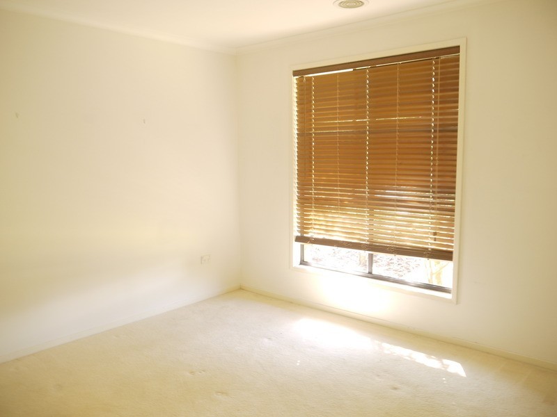 28 Forrest Street, Lake Albert NSW 2650