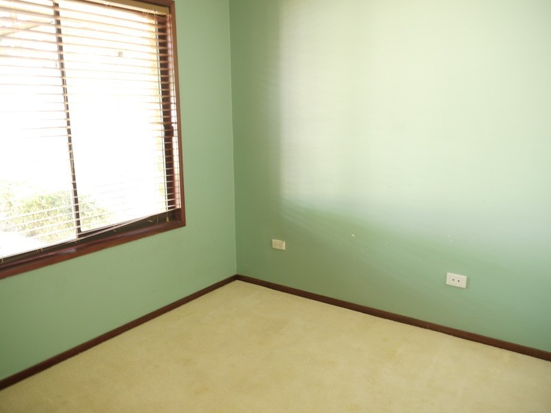 28 Forrest Street, Lake Albert NSW 2650