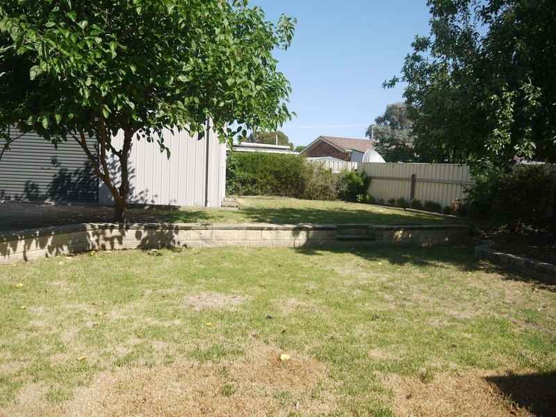 28 Forrest Street, Lake Albert NSW 2650