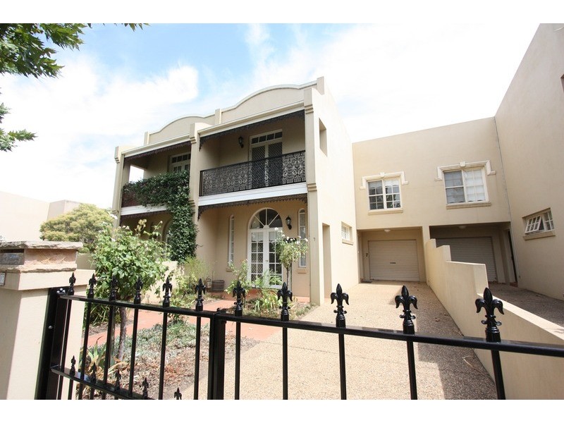 7 Crampton Street, Wagga Wagga NSW 2650