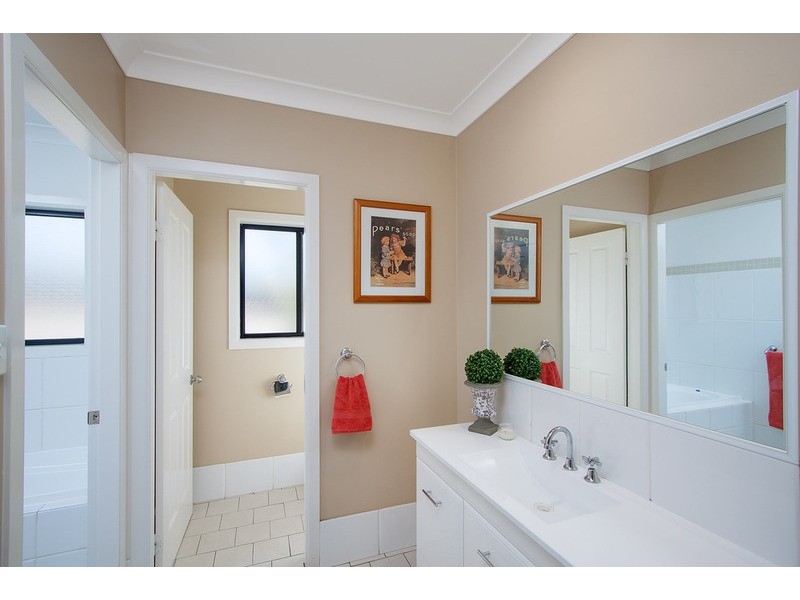 9 Yarrawah  Crescent, Bourkelands NSW 2650