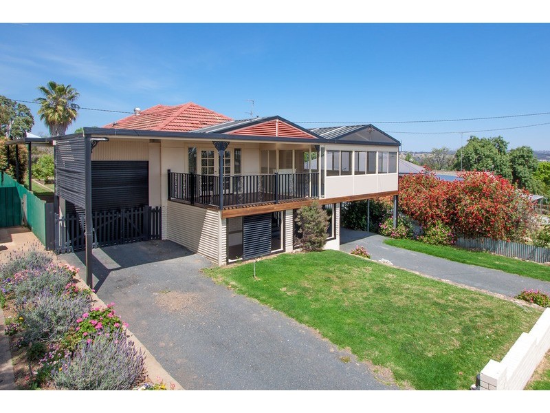 20 Hodson Avenue, Turvey Park NSW 2650