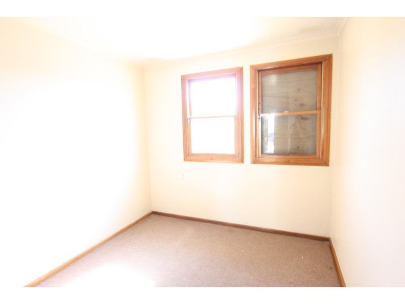 6 Bingham Place, Tolland NSW 2650