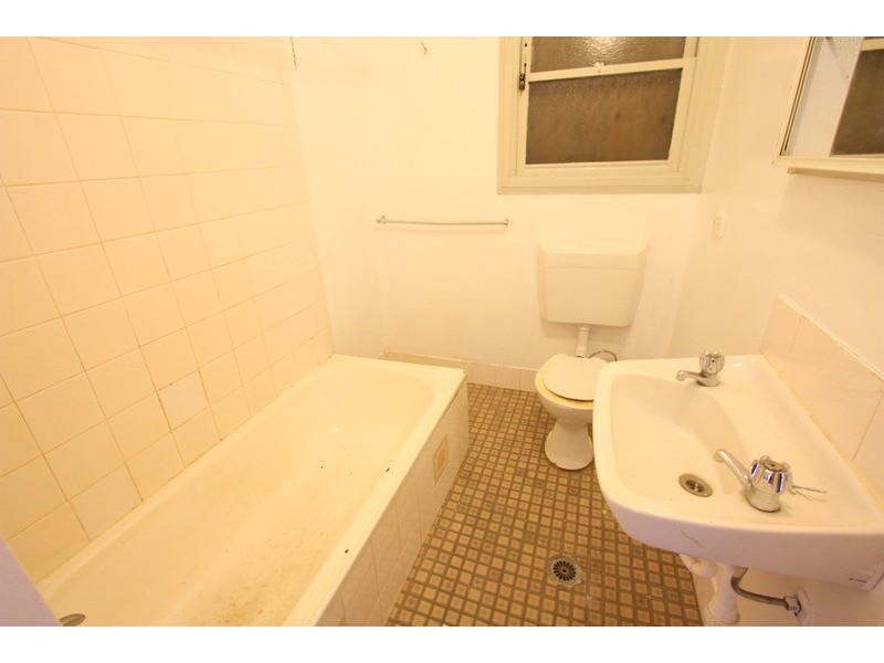 6 Bingham Place, Tolland NSW 2650