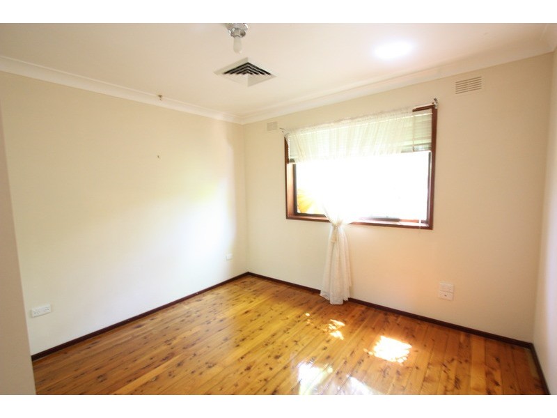 15 Ries Crescent, Tolland NSW 2650