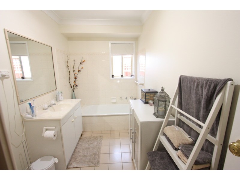 6/54 Adjin Street, Mount Austin NSW 2650