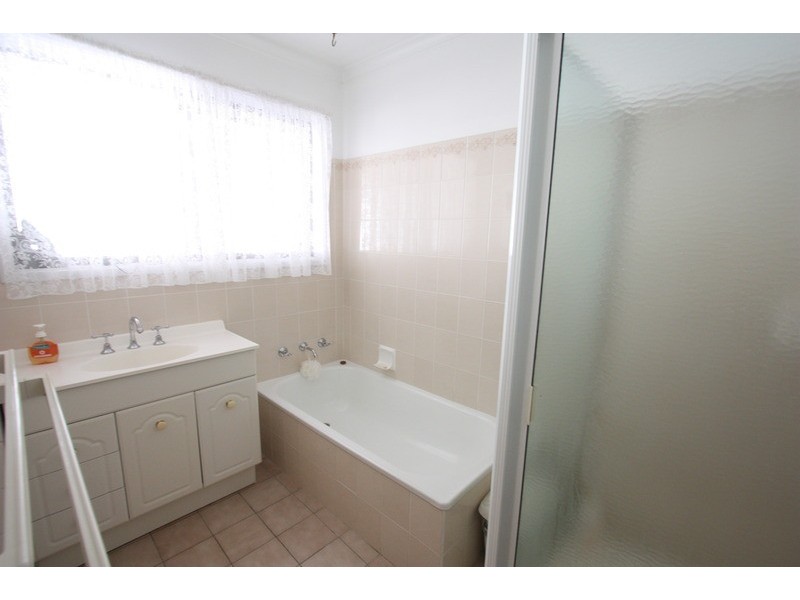 6 Swan Street, Ashmont NSW 2650