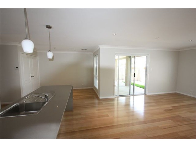 18/124 Mima Street, Glenfield Park NSW 2650