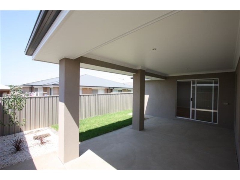 18/124 Mima Street, Glenfield Park NSW 2650