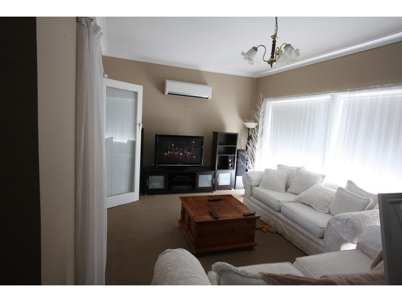 353 Lake Albert Road, Kooringal NSW 2650