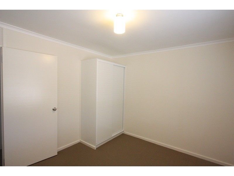 7 Flynn  Place, Tolland NSW 2650