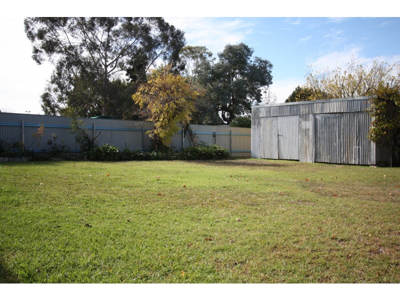 337 Lake Albert Road, Kooringal NSW 2650