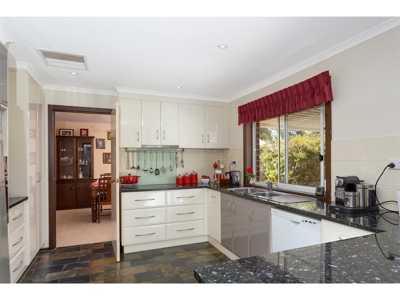 3 McCoullough Drive, Tolland NSW 2650