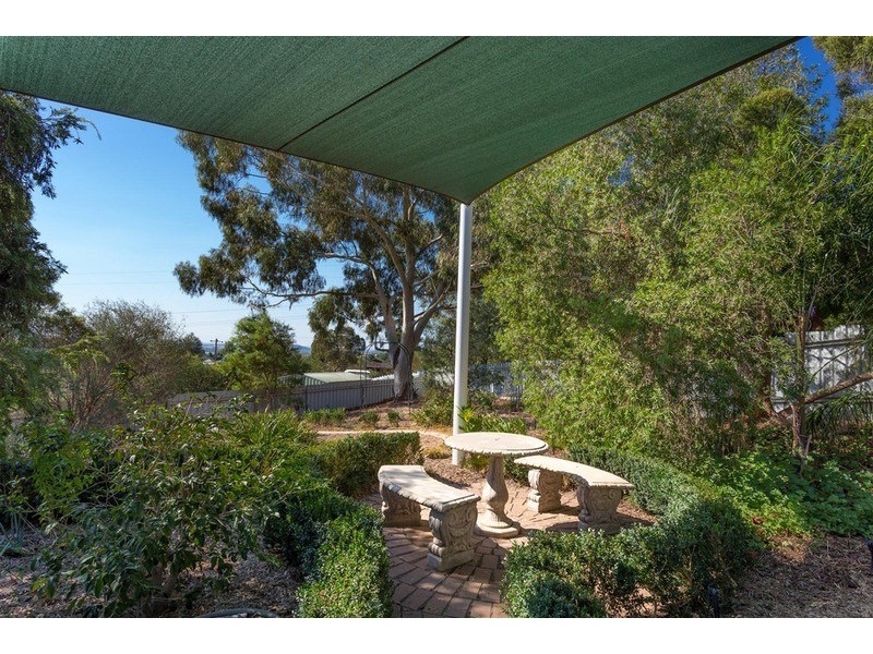 3 McCoullough Drive, Tolland NSW 2650