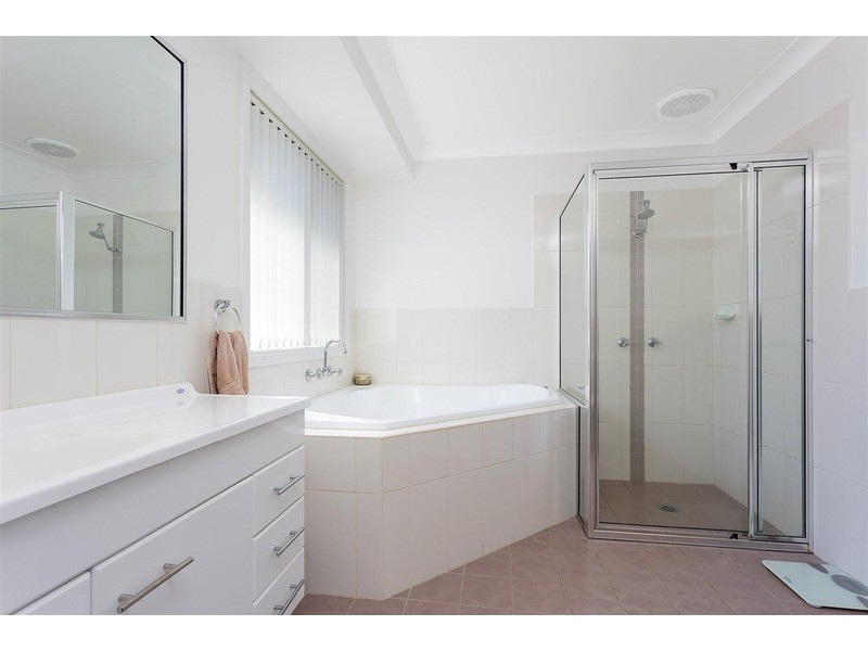 5 Werribee  Road, Bourkelands NSW 2650