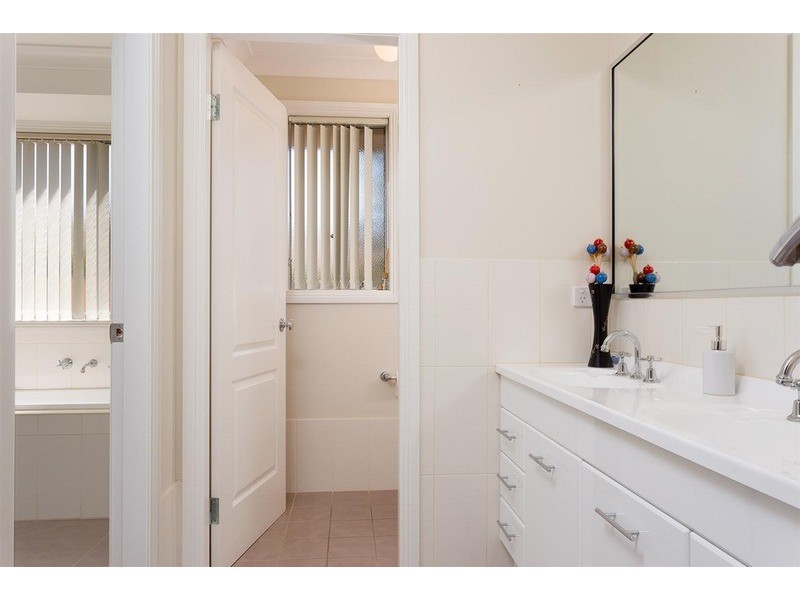 5 Werribee  Road, Bourkelands NSW 2650