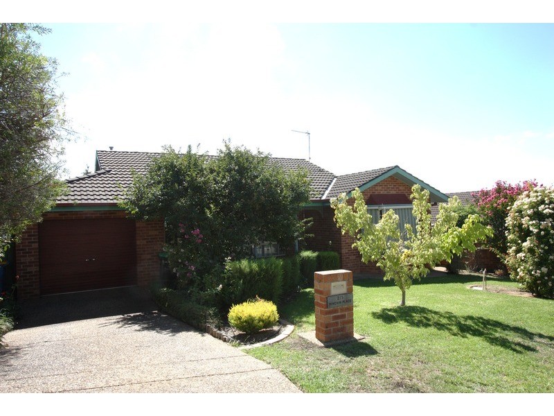 2/1 Minchin Place, Wagga Wagga NSW 2650