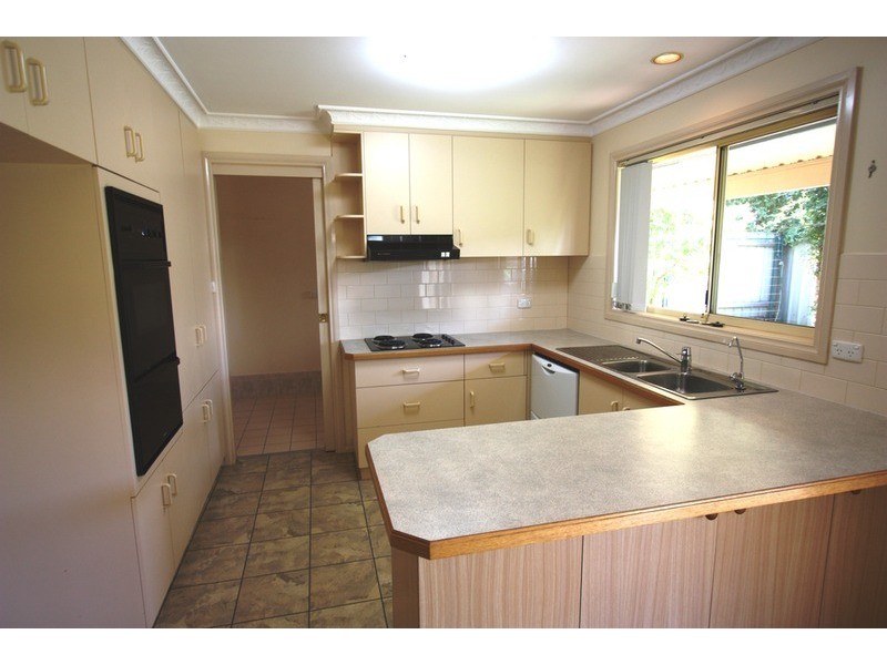 2/1 Minchin Place, Wagga Wagga NSW 2650