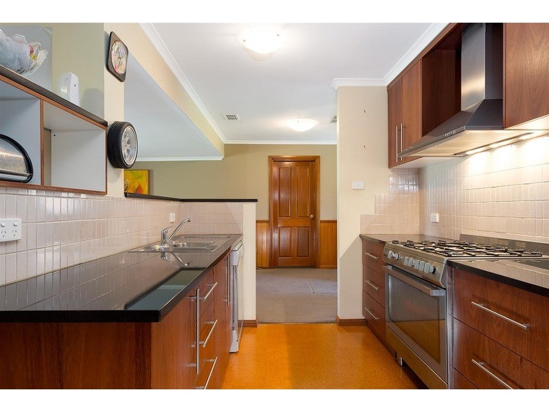 14 Forrest  Street, Lake Albert NSW 2650