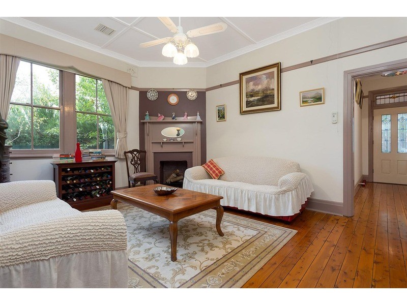 76 Peter Street, Wagga Wagga NSW 2650