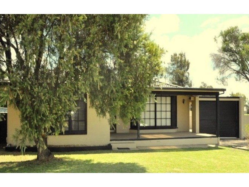38 Pinaroo  Drive, Wagga Wagga NSW 2650