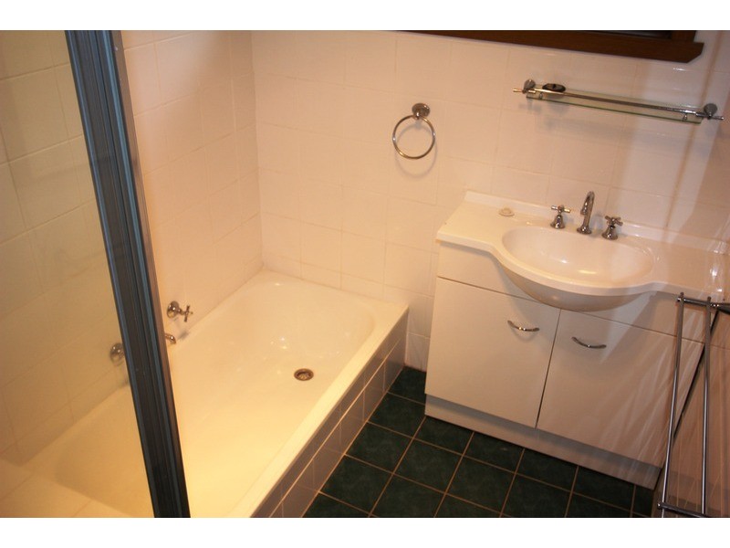 38 Pinaroo  Drive, Wagga Wagga NSW 2650