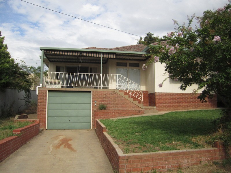 19 Marama Parade, Mount Austin NSW 2650