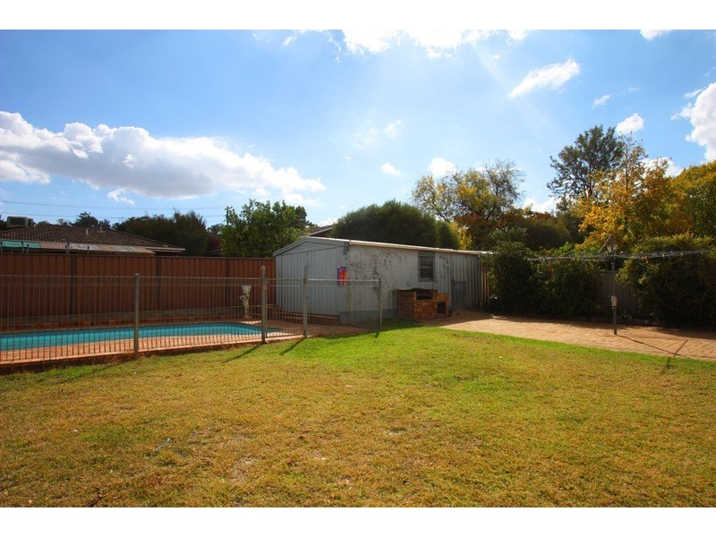 20 Horsley  Street, Kooringal NSW 2650