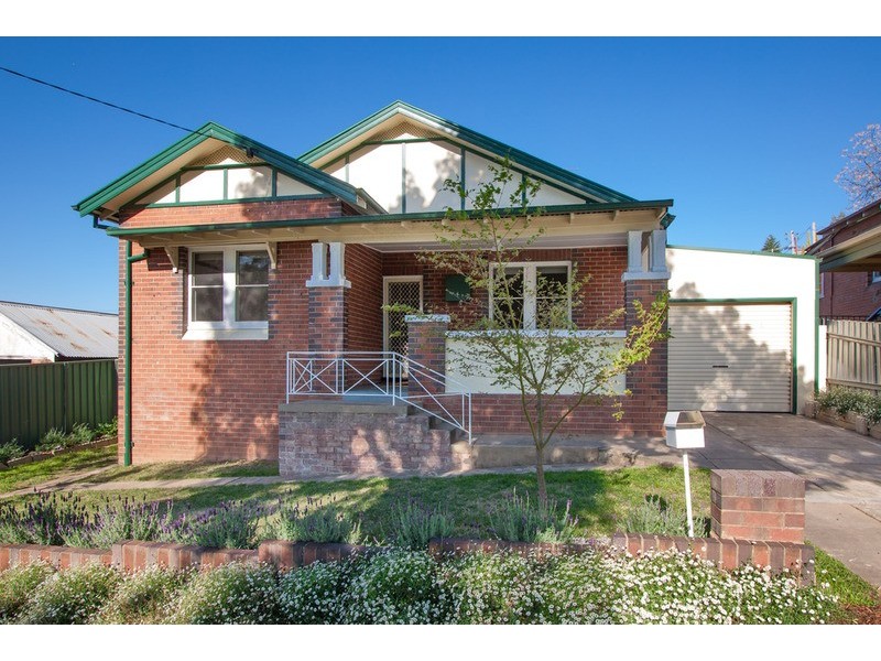 1 Young  Street, Wagga Wagga NSW 2650