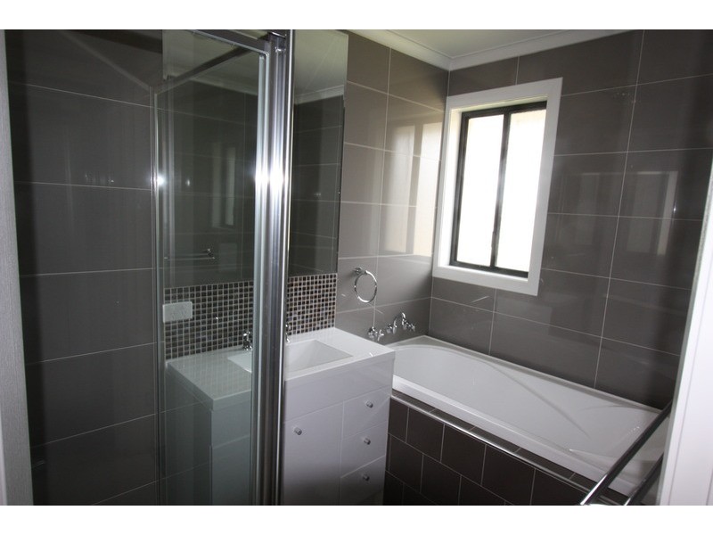 25 Mallory Street, Ashmont NSW 2650