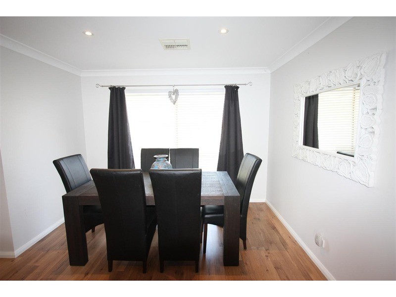 2 Evatt Street, Wagga Wagga NSW 2650