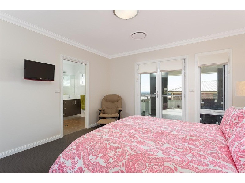 150 Brooklyn Drive, Bourkelands NSW 2650