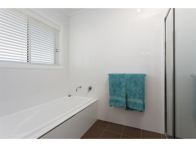 150 Brooklyn Drive, Bourkelands NSW 2650