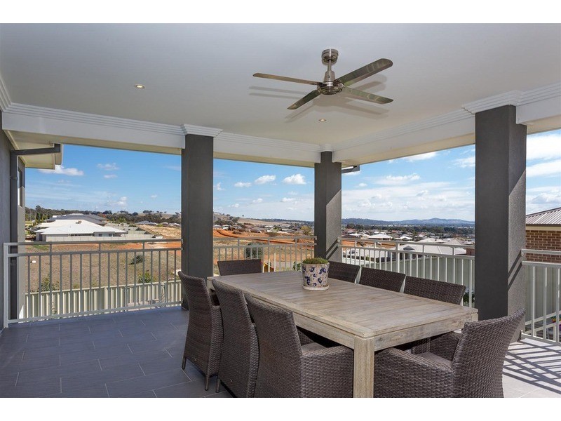 150 Brooklyn Drive, Bourkelands NSW 2650