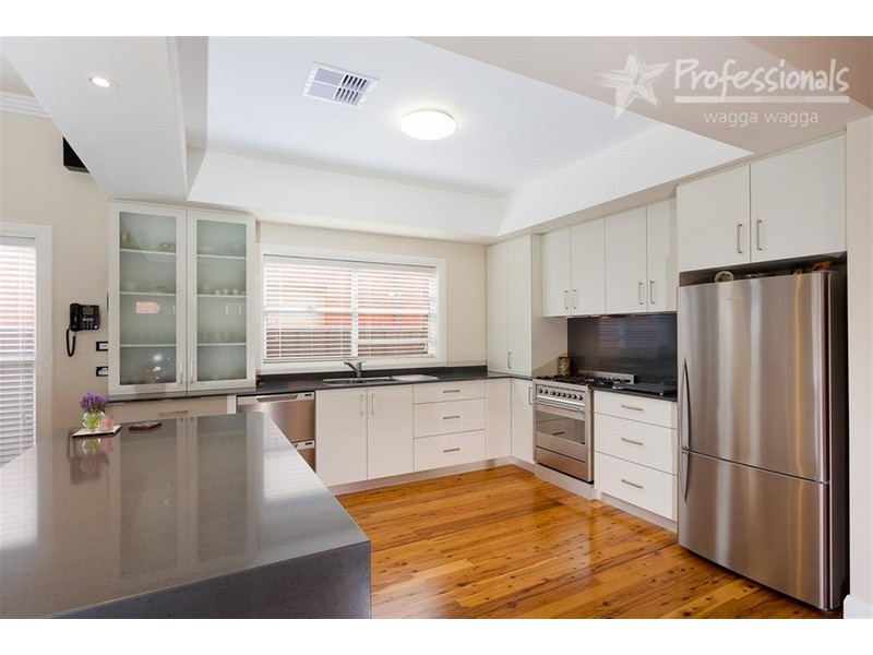 14 Thorne Street, Wagga Wagga NSW 2650