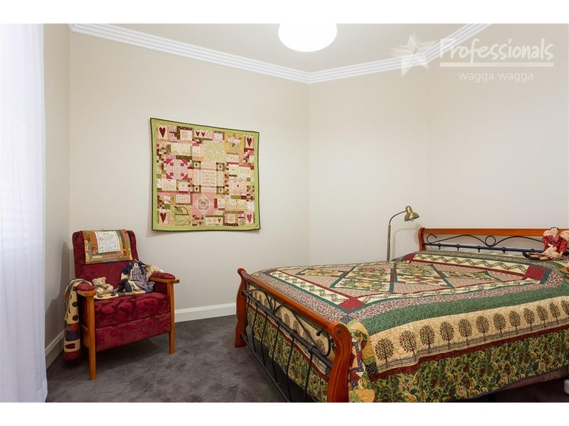 14 Thorne Street, Wagga Wagga NSW 2650
