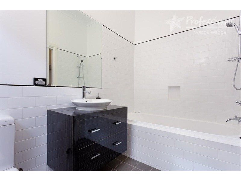 14 Thorne Street, Wagga Wagga NSW 2650