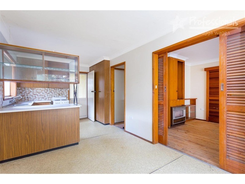 29 Leavenworth Drive, Mount Austin NSW 2650