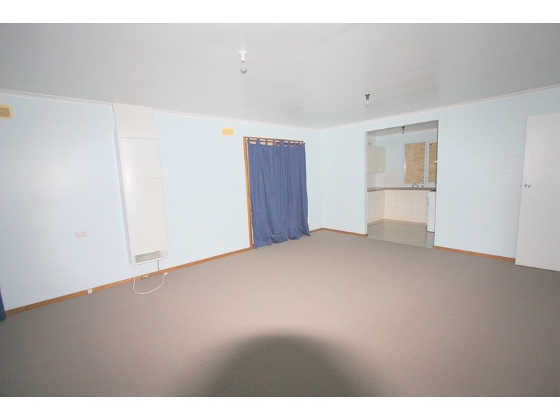 5 Toy Place, Tolland NSW 2650