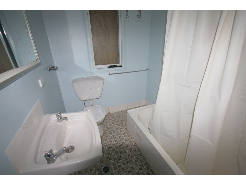 5 Toy Place, Tolland NSW 2650