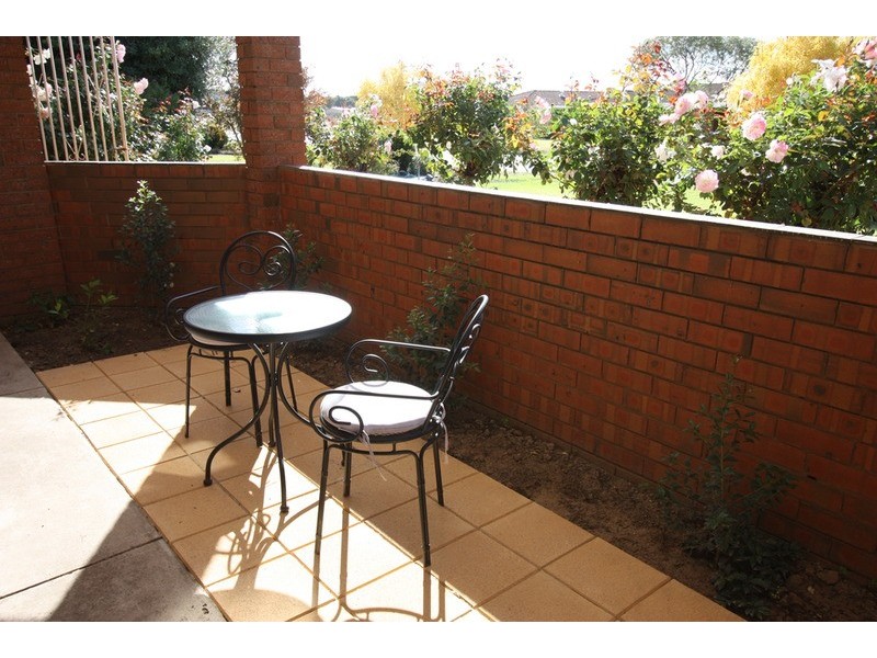 24 Darri  Street, Glenfield Park NSW 2650