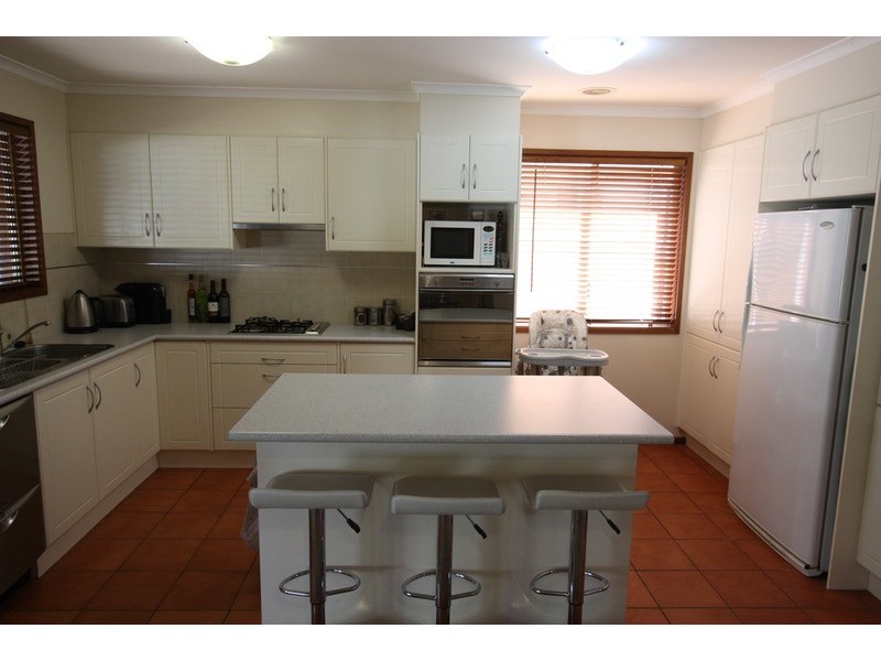 24 Darri  Street, Glenfield Park NSW 2650