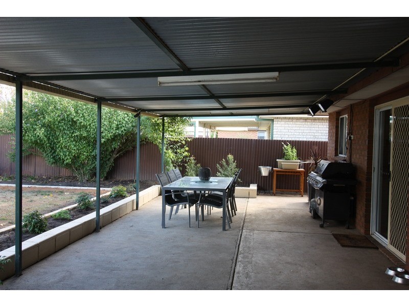 24 Darri  Street, Glenfield Park NSW 2650