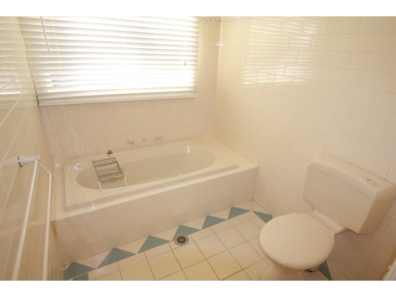 185 Gurwood Street, Wagga Wagga NSW 2650