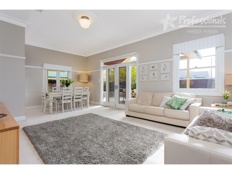 6 Turner Street, Turvey Park NSW 2650