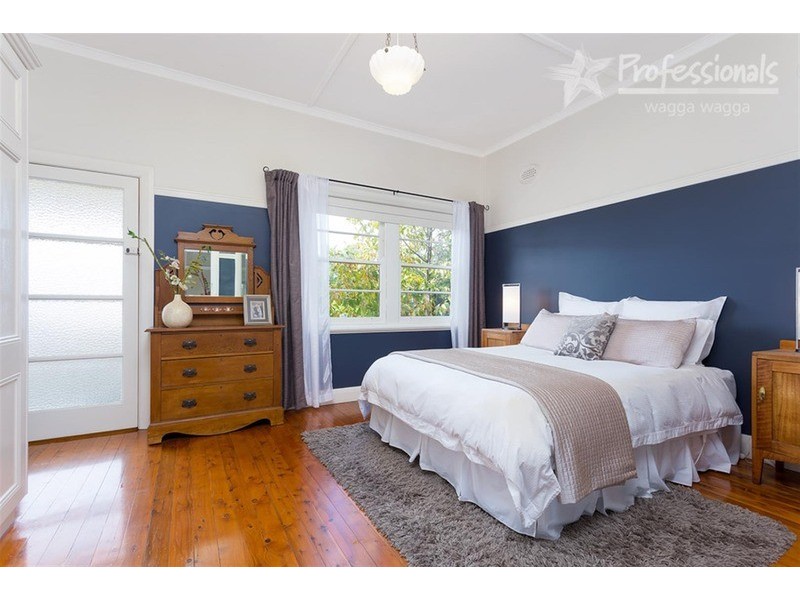 6 Turner Street, Turvey Park NSW 2650
