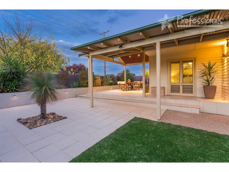 6 Turner Street, Turvey Park NSW 2650