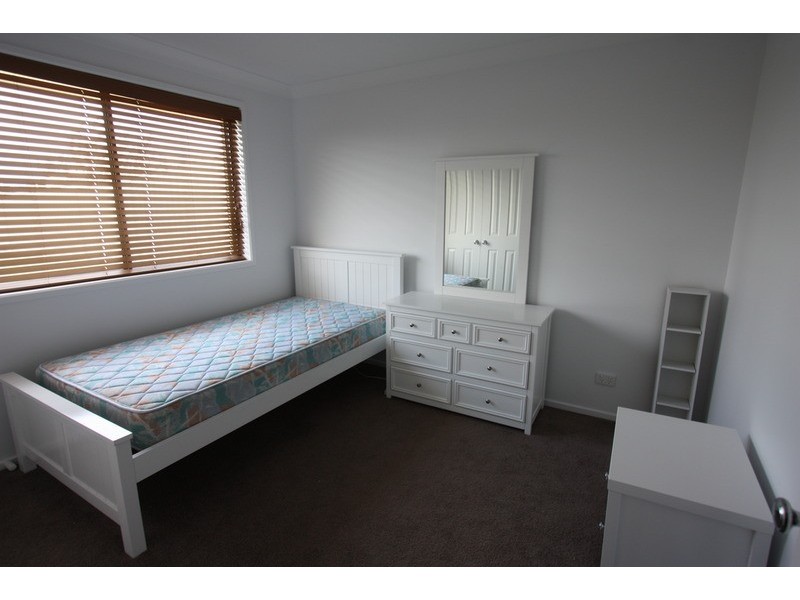 13 Tahara  Crescent, Estella NSW 2650