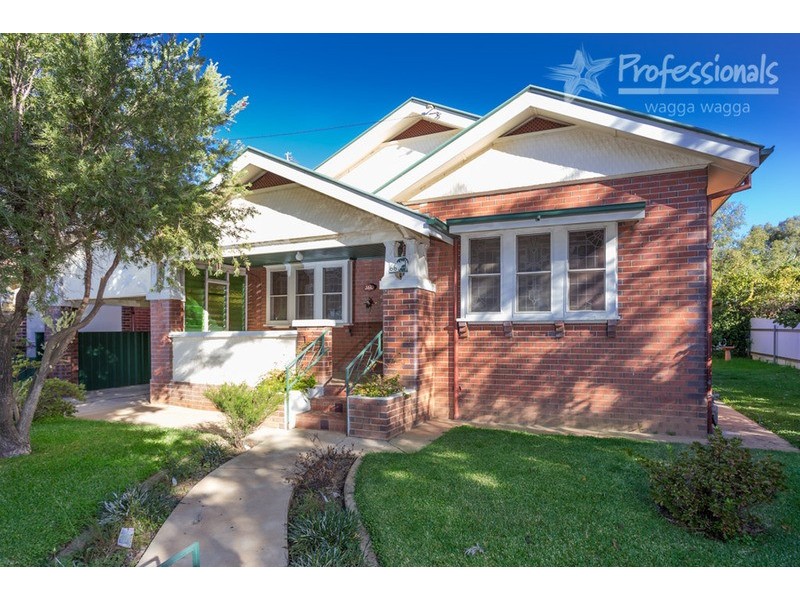 66 Railway Street, Turvey Park NSW 2650